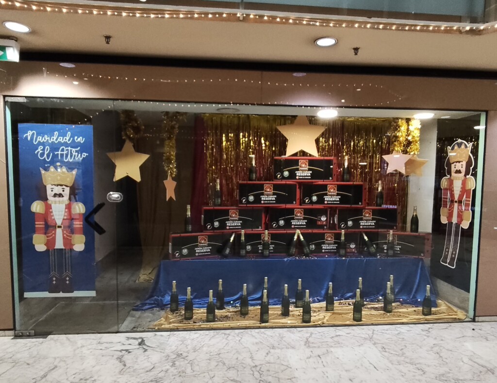 foto escaparate LOTES NAVIDAD 2025